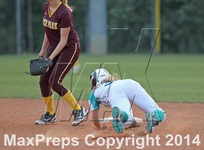 Thumbnail 3 in Deer Park vs Pasadena Memorial (UIL 5A Bi-district Playoff) photogallery.