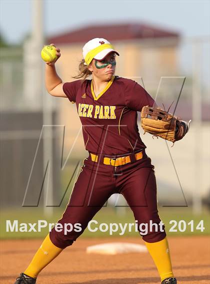 Thumbnail 2 in Deer Park vs Pasadena Memorial (UIL 5A Bi-district Playoff) photogallery.