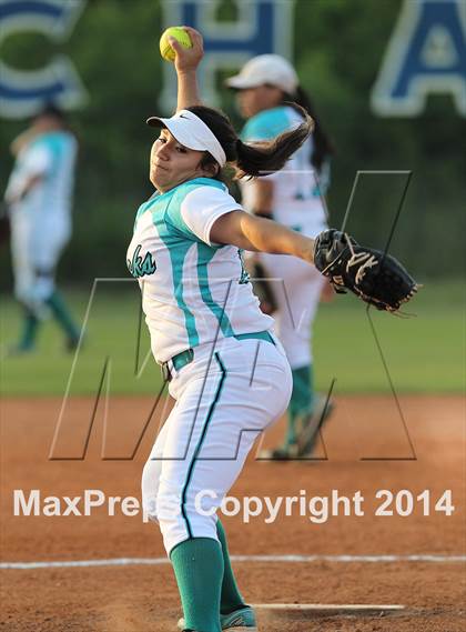 Thumbnail 1 in Deer Park vs Pasadena Memorial (UIL 5A Bi-district Playoff) photogallery.