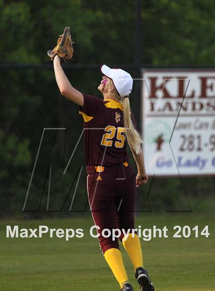 Thumbnail 2 in Deer Park vs Pasadena Memorial (UIL 5A Bi-district Playoff) photogallery.
