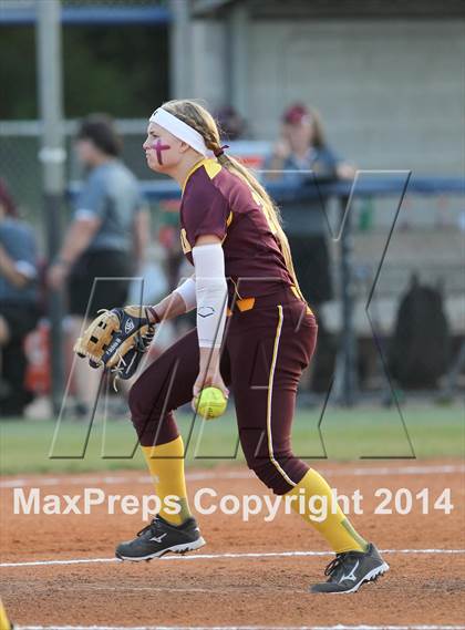 Thumbnail 2 in Deer Park vs Pasadena Memorial (UIL 5A Bi-district Playoff) photogallery.