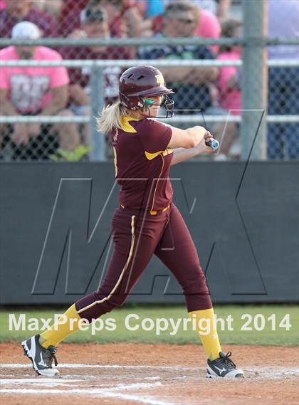 Thumbnail 2 in Deer Park vs Pasadena Memorial (UIL 5A Bi-district Playoff) photogallery.