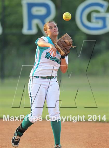 Thumbnail 1 in Deer Park vs Pasadena Memorial (UIL 5A Bi-district Playoff) photogallery.