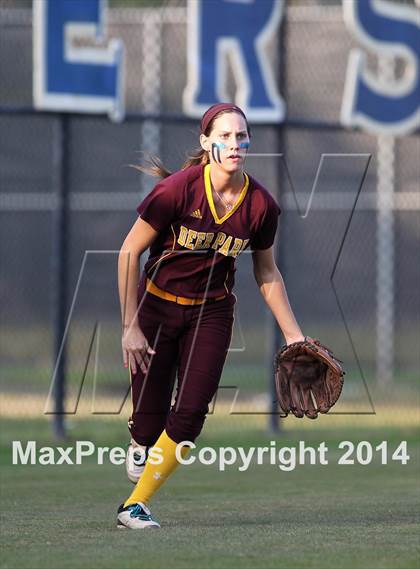 Thumbnail 2 in Deer Park vs Pasadena Memorial (UIL 5A Bi-district Playoff) photogallery.