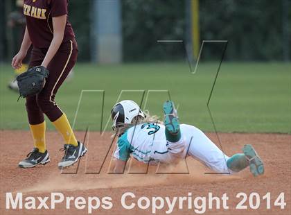 Thumbnail 1 in Deer Park vs Pasadena Memorial (UIL 5A Bi-district Playoff) photogallery.