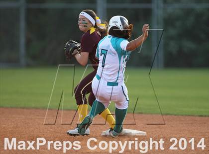 Thumbnail 2 in Deer Park vs Pasadena Memorial (UIL 5A Bi-district Playoff) photogallery.