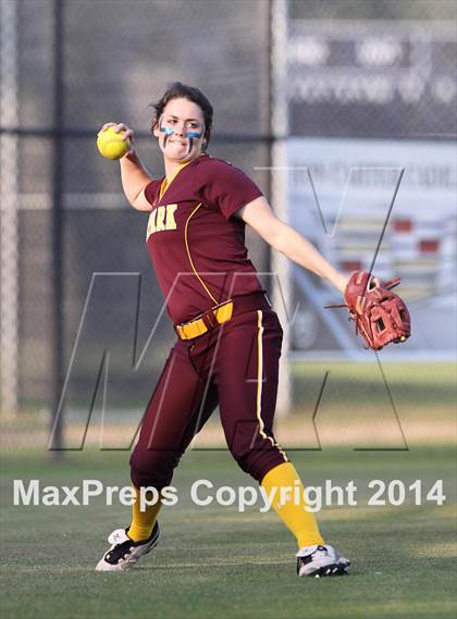 Thumbnail 3 in Deer Park vs Pasadena Memorial (UIL 5A Bi-district Playoff) photogallery.