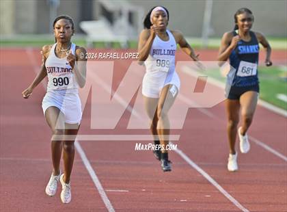 Thumbnail 2 in UIL Track & Field 6A Region 3 Regional Final Preliminaries (400 Meter) photogallery.