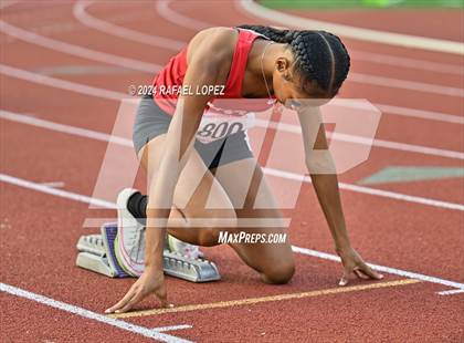 Thumbnail 1 in UIL Track & Field 6A Region 3 Regional Final Preliminaries (400 Meter) photogallery.