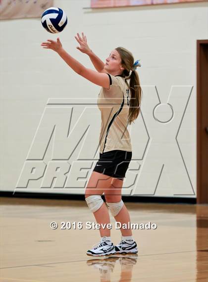 Thumbnail 3 in Vandebilt Catholic @ Mt. Carmel photogallery.