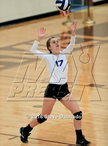 Thumbnail 1 in Vandebilt Catholic @ Mt. Carmel photogallery.