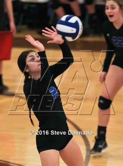 Thumbnail 2 in Vandebilt Catholic @ Mt. Carmel photogallery.