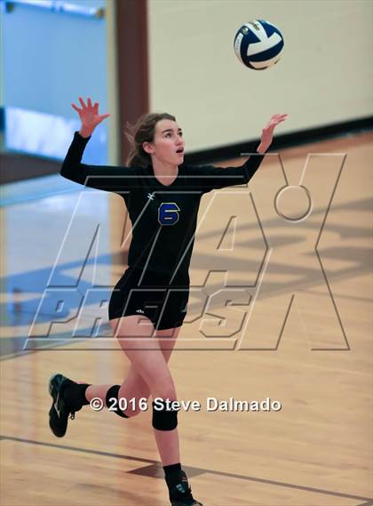 Thumbnail 2 in Vandebilt Catholic @ Mt. Carmel photogallery.