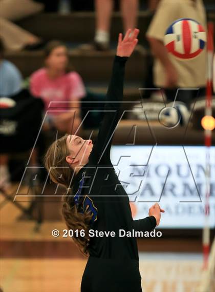 Thumbnail 1 in Vandebilt Catholic @ Mt. Carmel photogallery.