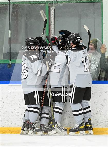 Thumbnail 2 in Northwest Catholic @ Xavier photogallery.