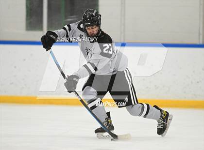 Thumbnail 1 in Northwest Catholic @ Xavier photogallery.