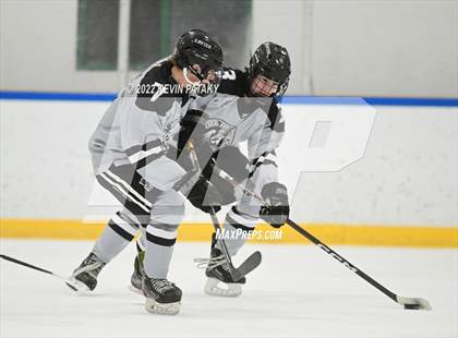 Thumbnail 2 in Northwest Catholic @ Xavier photogallery.