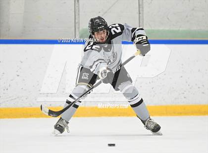 Thumbnail 2 in Northwest Catholic @ Xavier photogallery.