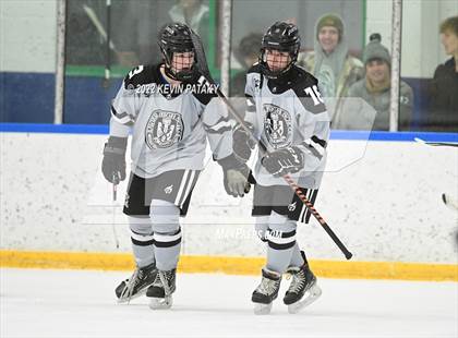 Thumbnail 2 in Northwest Catholic @ Xavier photogallery.