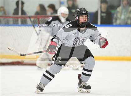 Thumbnail 3 in Northwest Catholic @ Xavier photogallery.