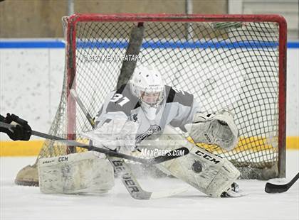 Thumbnail 1 in Northwest Catholic @ Xavier photogallery.