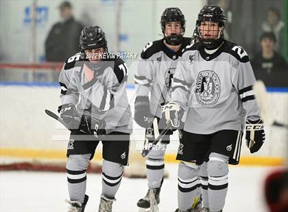 Thumbnail 1 in Northwest Catholic @ Xavier photogallery.