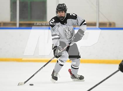 Thumbnail 3 in Northwest Catholic @ Xavier photogallery.