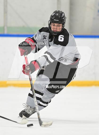 Thumbnail 2 in Northwest Catholic @ Xavier photogallery.