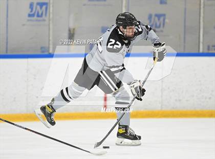 Thumbnail 3 in Northwest Catholic @ Xavier photogallery.