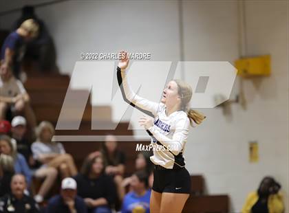 Thumbnail 1 in Midway @ Cape Fear photogallery.
