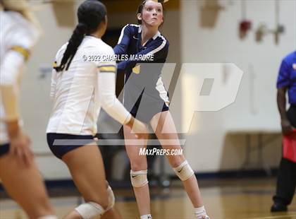 Thumbnail 2 in Midway @ Cape Fear photogallery.