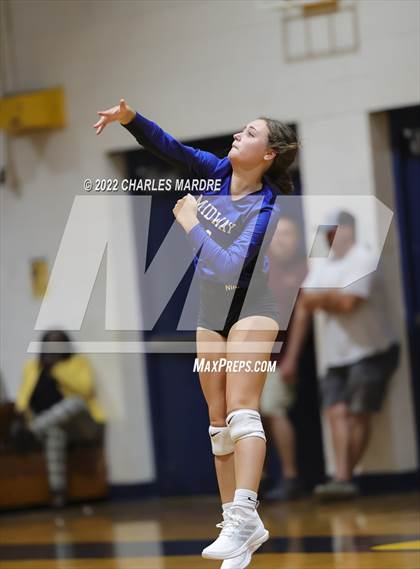 Thumbnail 3 in Midway @ Cape Fear photogallery.