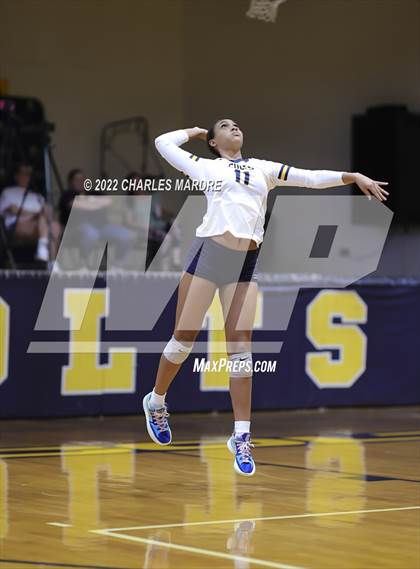 Thumbnail 1 in Midway @ Cape Fear photogallery.