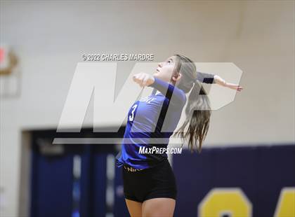 Thumbnail 3 in Midway @ Cape Fear photogallery.