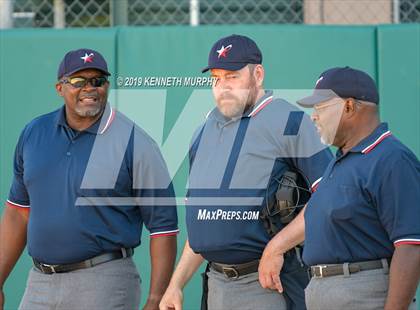 Thumbnail 2 in Waxahachie @ Duncanville (UIL 6A Bi-District Playoff) photogallery.