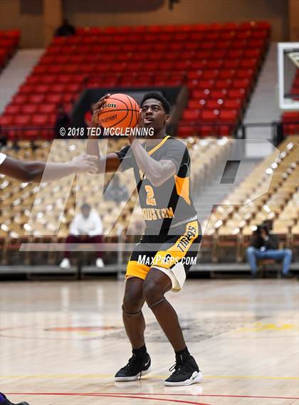 Thumbnail 1 in Columbus vs Houston Math Science & Tech (King Cotton Classic) photogallery.