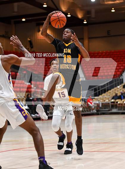 Thumbnail 1 in Columbus vs Houston Math Science & Tech (King Cotton Classic) photogallery.