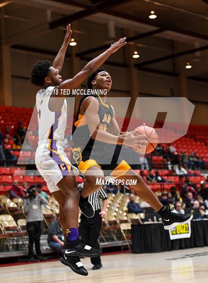 Thumbnail 3 in Columbus vs Houston Math Science & Tech (King Cotton Classic) photogallery.