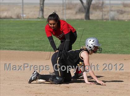 Thumbnail 1 in Antelope Valley vs. Boron (Desert Classic) photogallery.