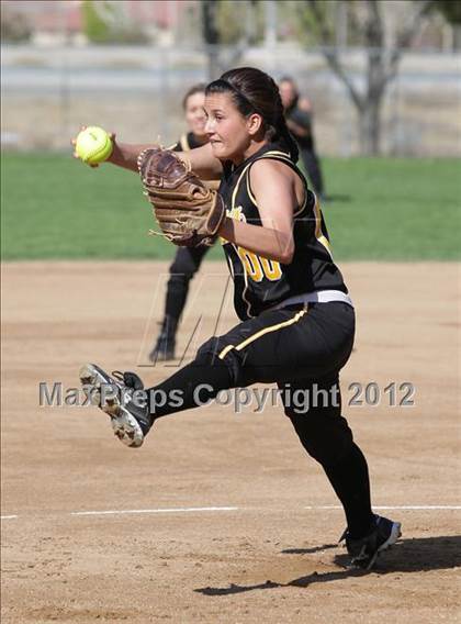 Thumbnail 1 in Antelope Valley vs. Boron (Desert Classic) photogallery.