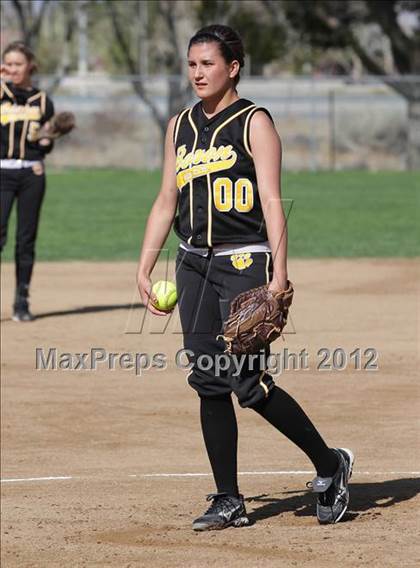 Thumbnail 3 in Antelope Valley vs. Boron (Desert Classic) photogallery.