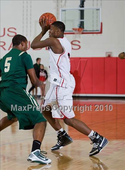 Thumbnail 1 in De Soto @ Marcus photogallery.