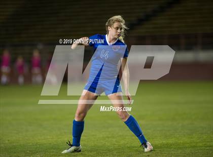Thumbnail 1 in St. Ignatius vs. Archbishop Mitty (CIF CCS Open Division Final) photogallery.