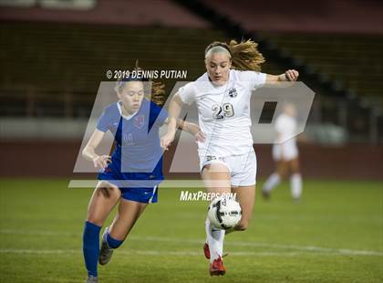 Thumbnail 1 in St. Ignatius vs. Archbishop Mitty (CIF CCS Open Division Final) photogallery.