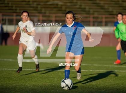 Thumbnail 3 in St. Ignatius vs. Archbishop Mitty (CIF CCS Open Division Final) photogallery.