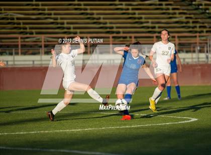 Thumbnail 3 in St. Ignatius vs. Archbishop Mitty (CIF CCS Open Division Final) photogallery.