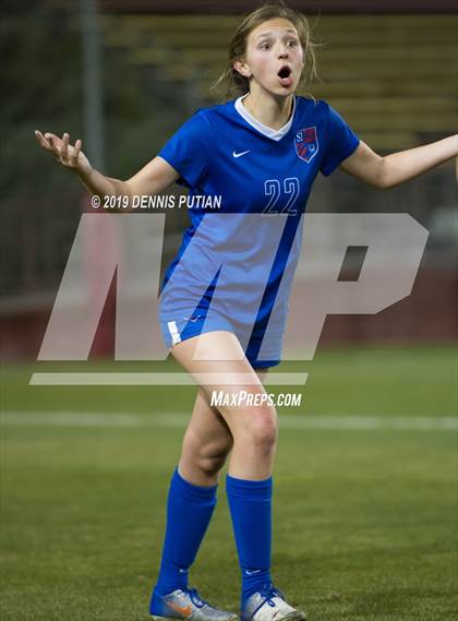 Thumbnail 2 in St. Ignatius vs. Archbishop Mitty (CIF CCS Open Division Final) photogallery.