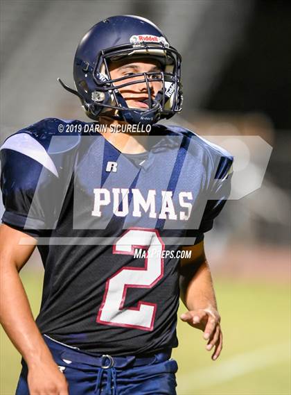 Thumbnail 1 in Perry vs Chandler photogallery.