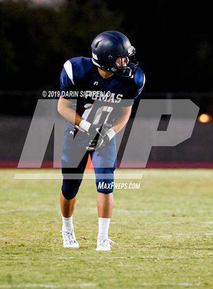 Thumbnail 3 in Perry vs Chandler photogallery.