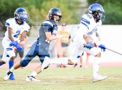 Thumbnail 1 in Perry vs Chandler photogallery.